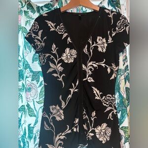 White House Black Market Black Floral V-Neck Top with Bead Detail XS